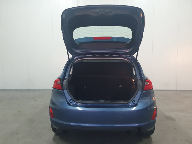 Vehicle Image 26