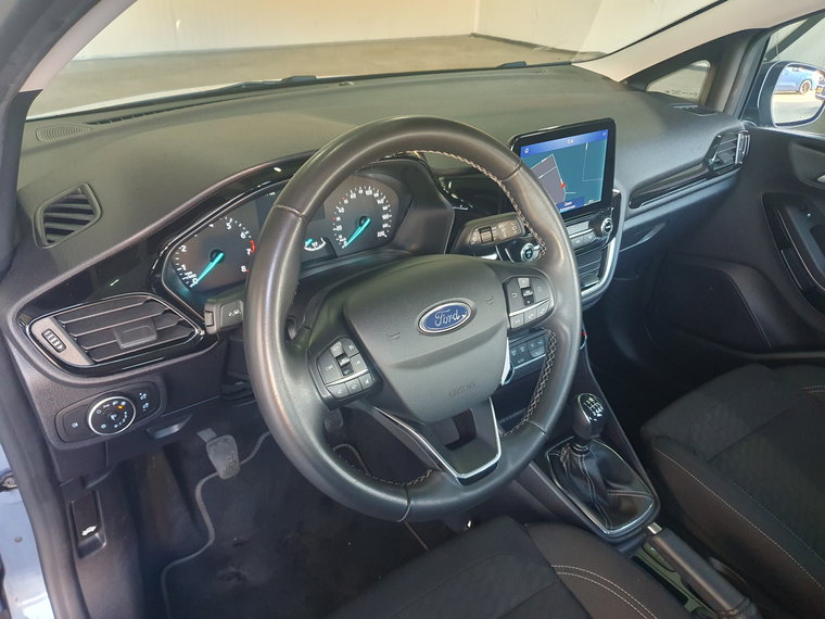 Vehicle Image 41