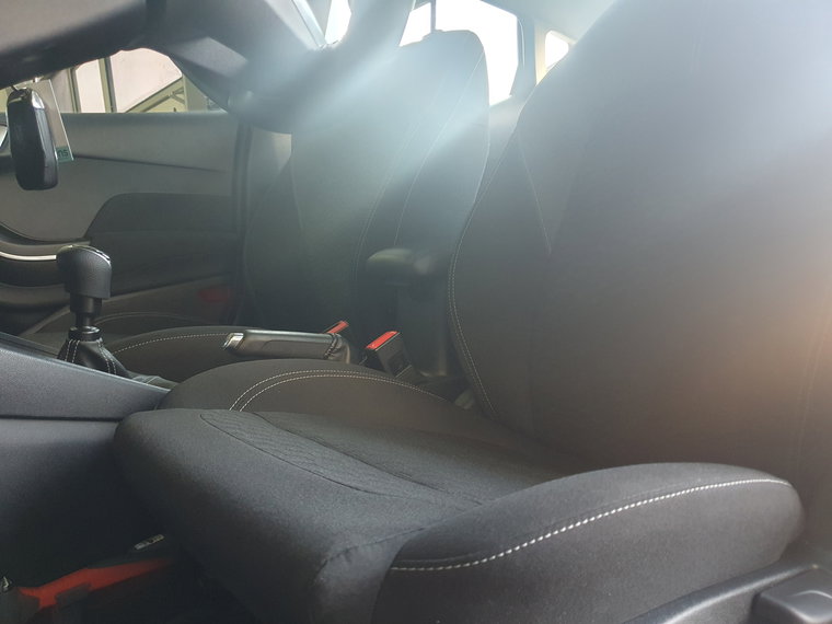 Vehicle Image 42