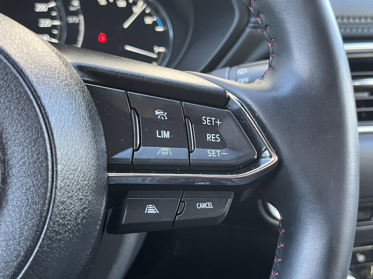 Vehicle Image 32