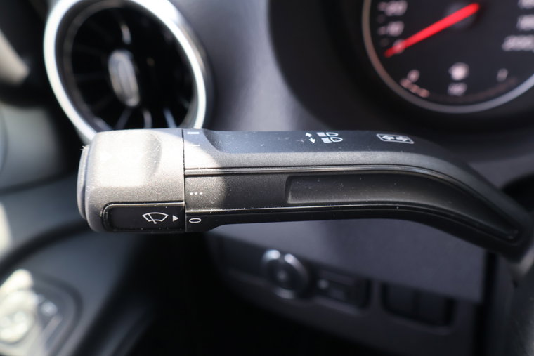 Vehicle Image 28