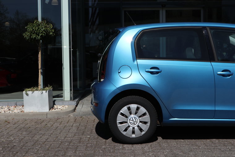 Vehicle Image 25