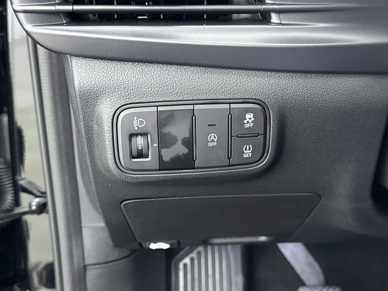 Vehicle Image 28