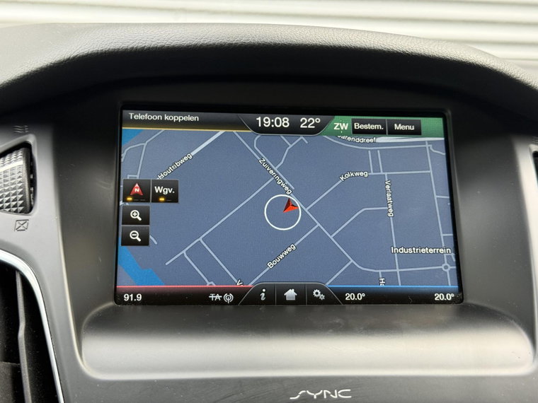 Vehicle Image 12