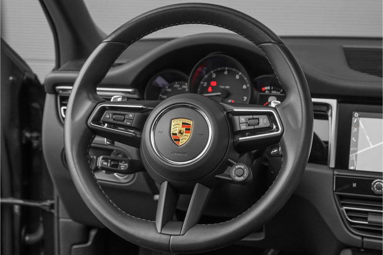 Vehicle Image 23