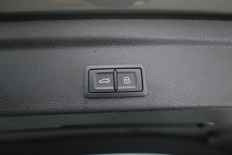 Vehicle Image 42