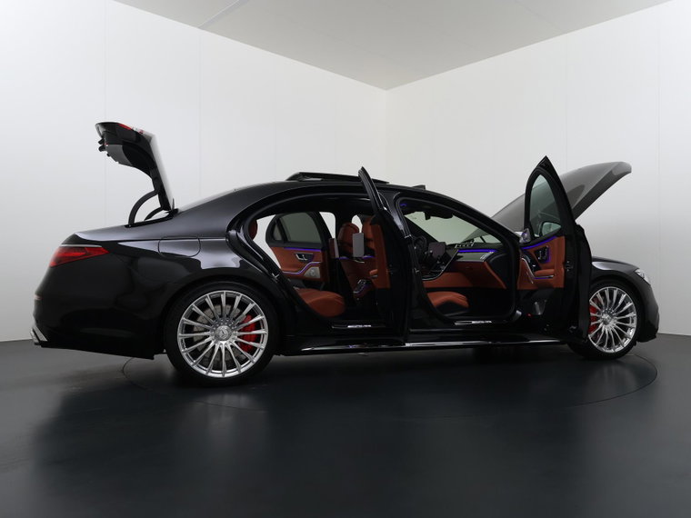 Vehicle Image 16