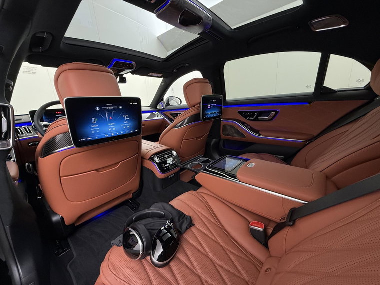 Vehicle Image 30