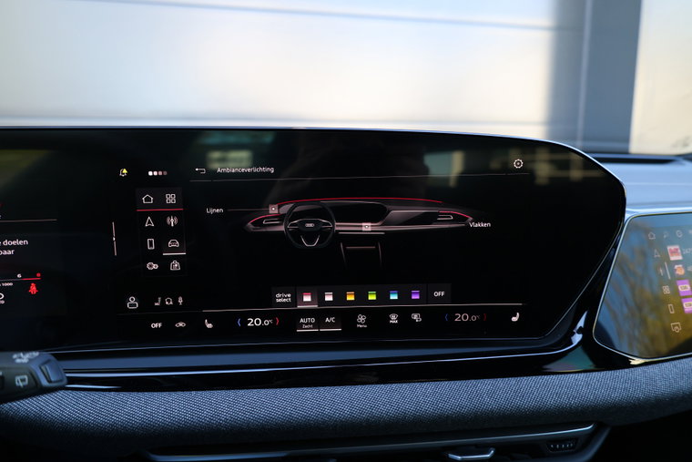 Vehicle Image 38