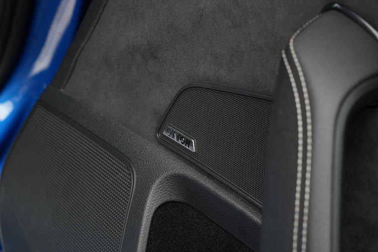 Vehicle Image 32