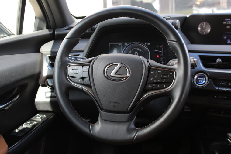 Vehicle Image 12