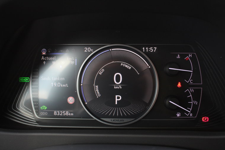 Vehicle Image 32