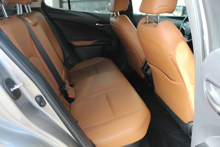 Vehicle Image 11