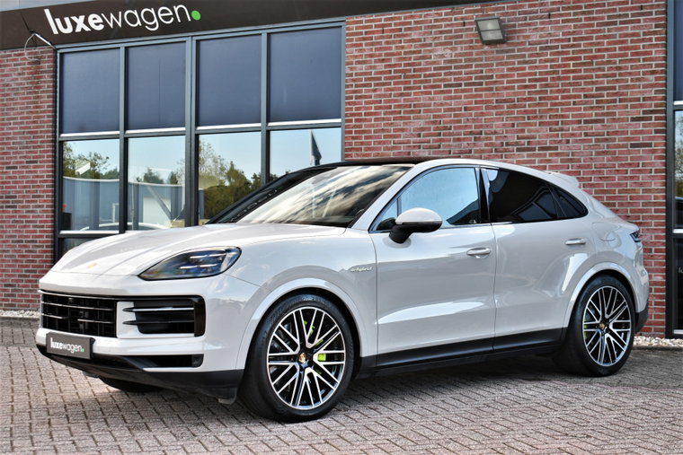 Vehicle Image 32