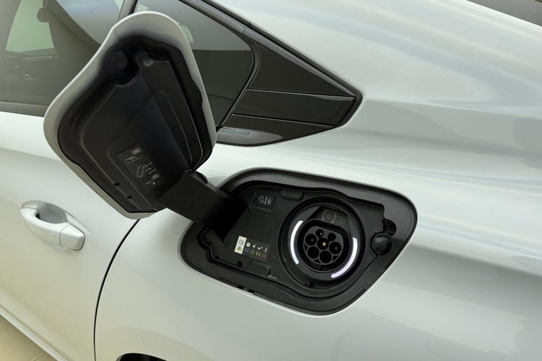 Vehicle Image 19