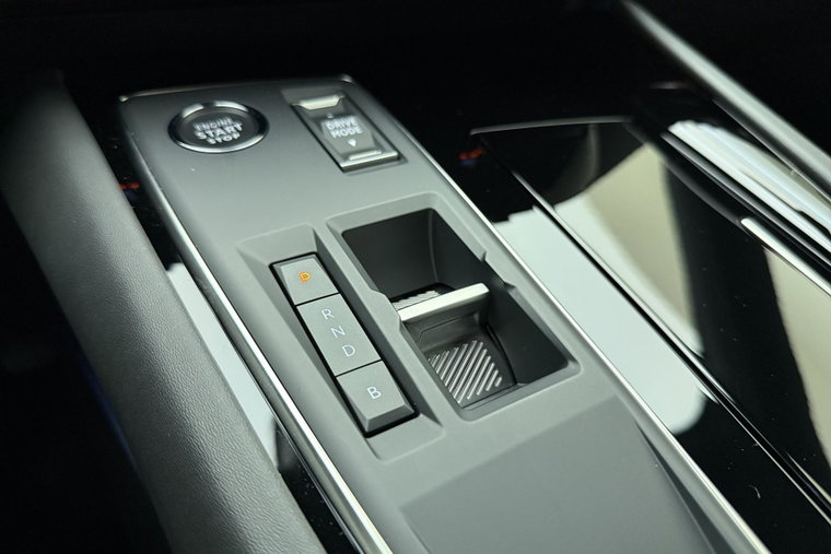 Vehicle Image 35