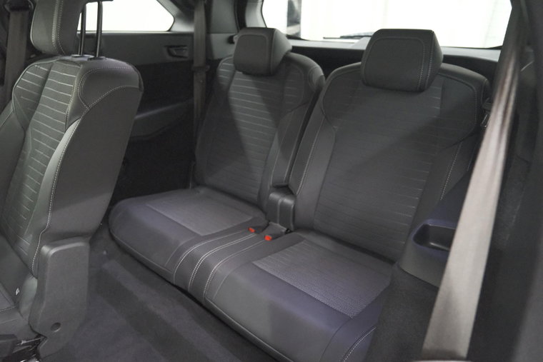 Vehicle Image 39