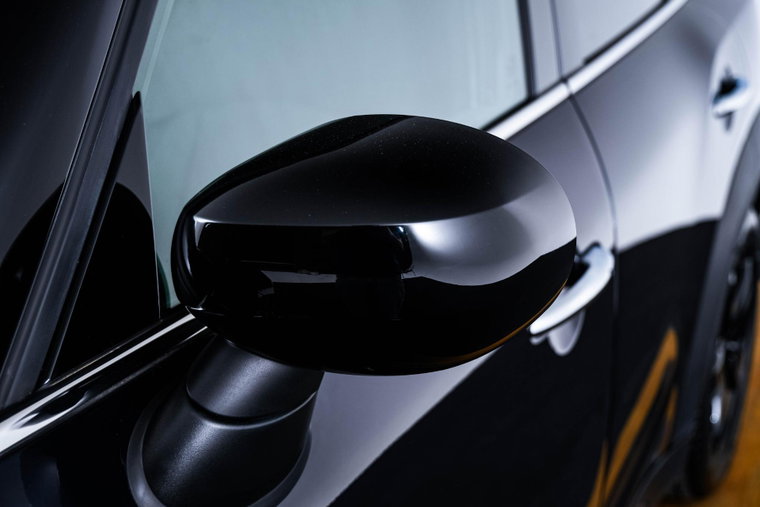 Vehicle Image 43