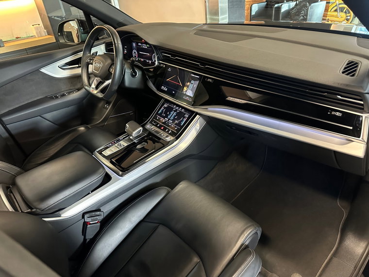 Vehicle Image 35