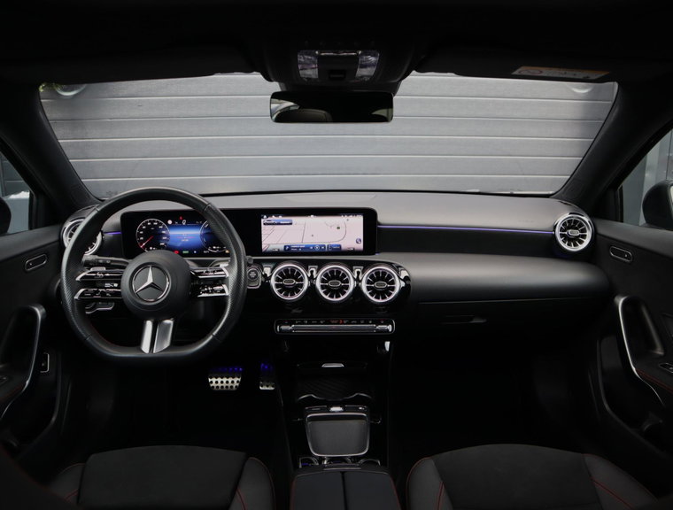 Vehicle Image 39