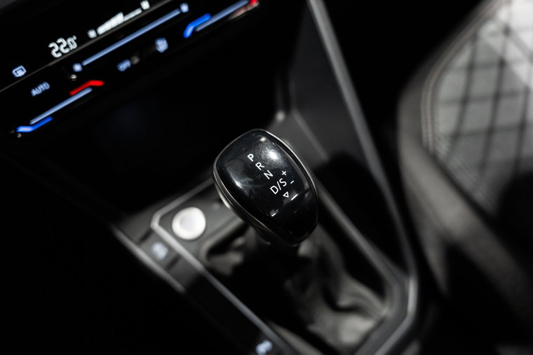 Vehicle Image 32