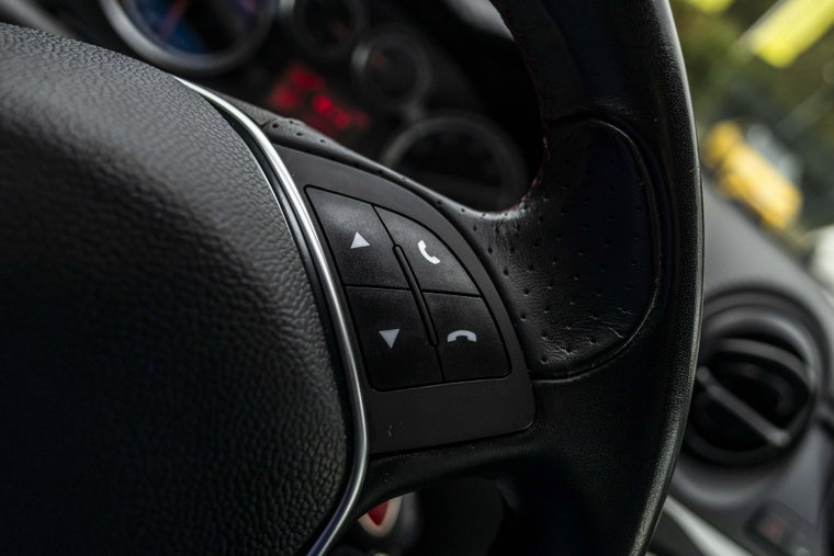 Vehicle Image 30