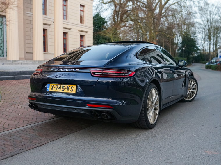 Vehicle Image 13