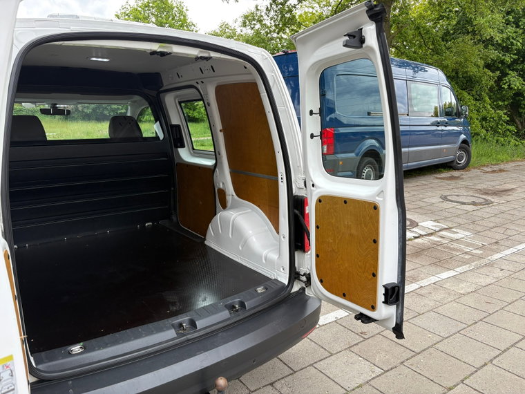 Vehicle Image 28