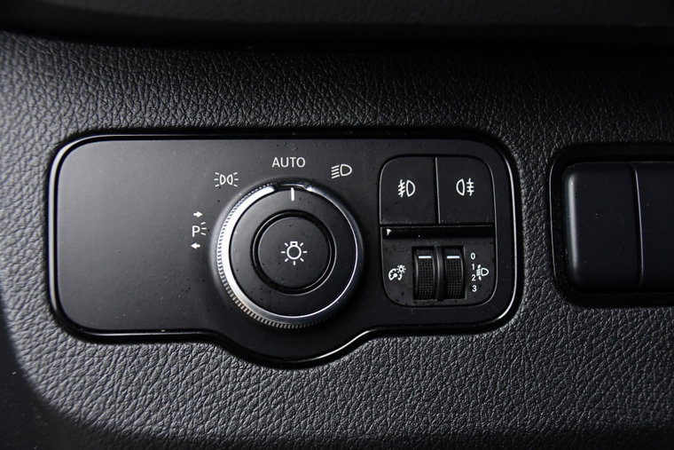 Vehicle Image 26