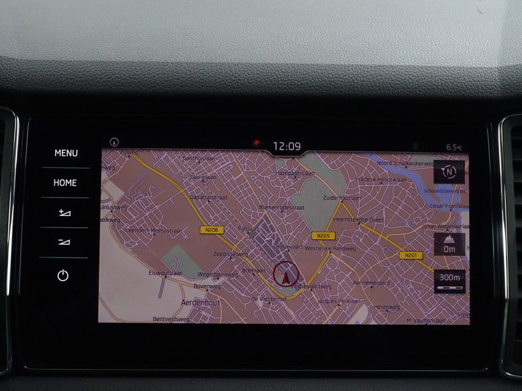 Vehicle Image 12