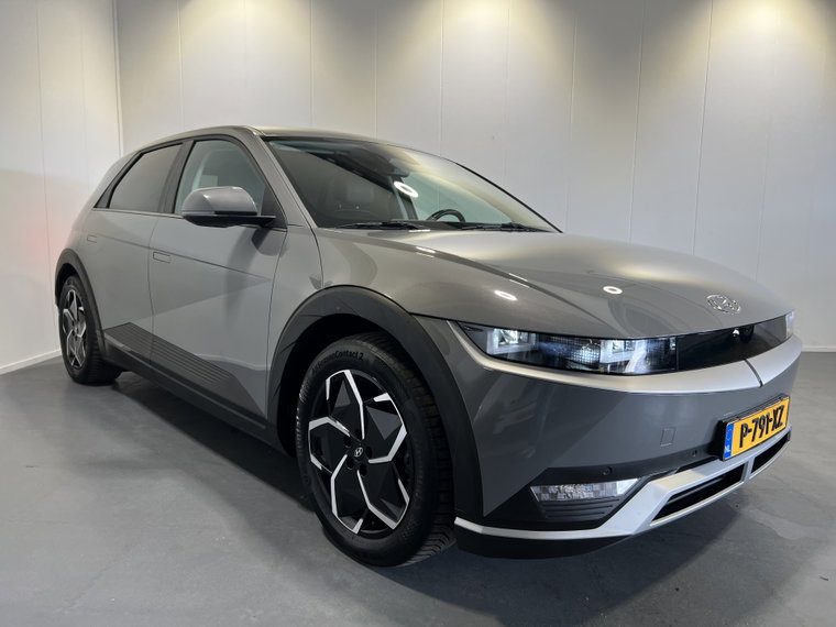 Vehicle Image 42