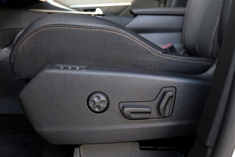 Vehicle Image 26