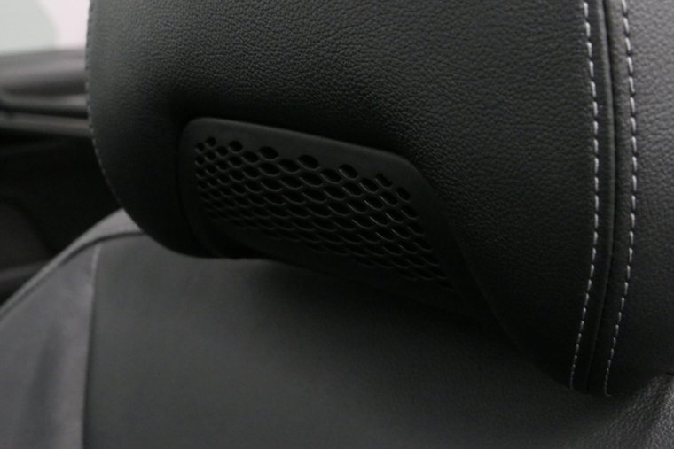 Vehicle Image 33