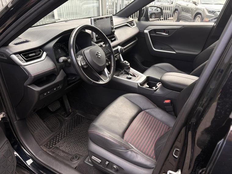 Vehicle Image 13