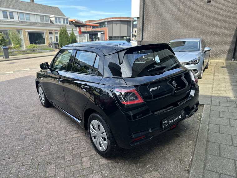 Vehicle Image 33