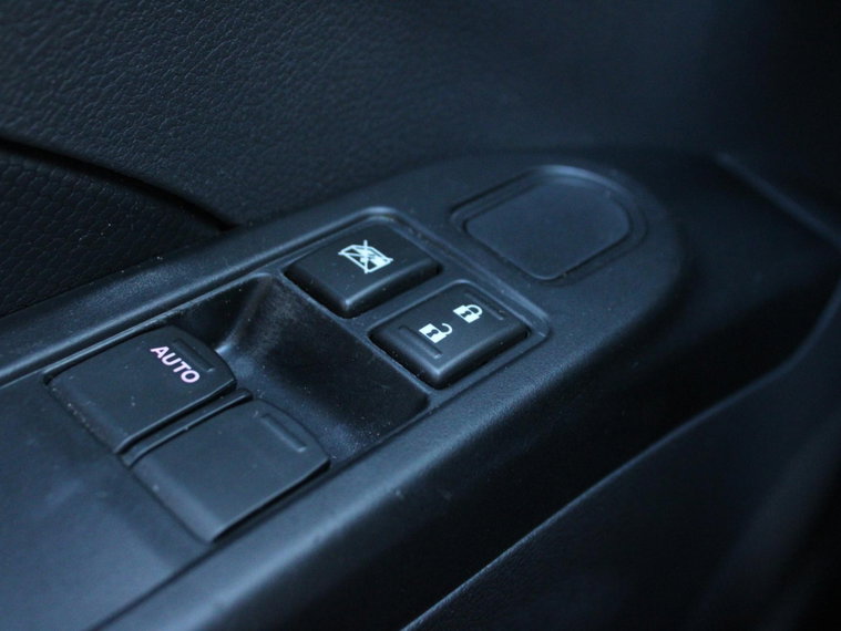 Vehicle Image 24