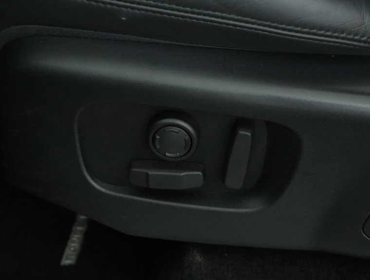 Vehicle Image 52