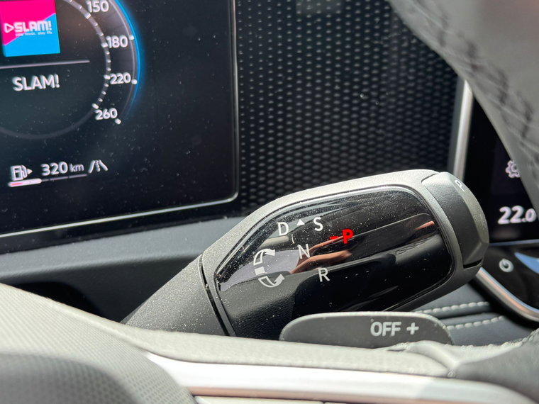 Vehicle Image 25