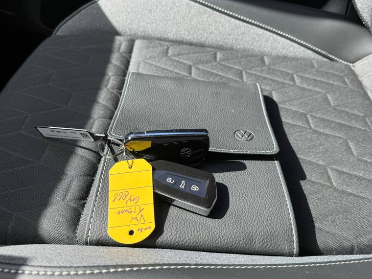Vehicle Image 41