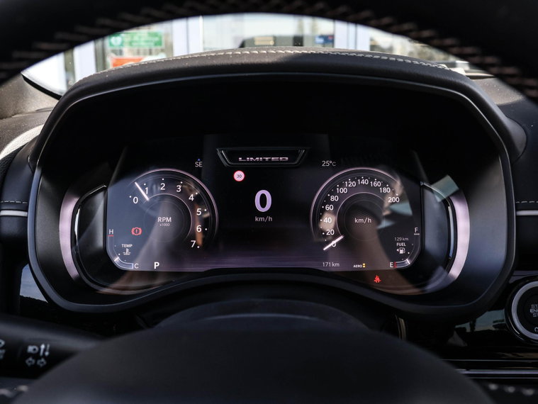 Vehicle Image 22