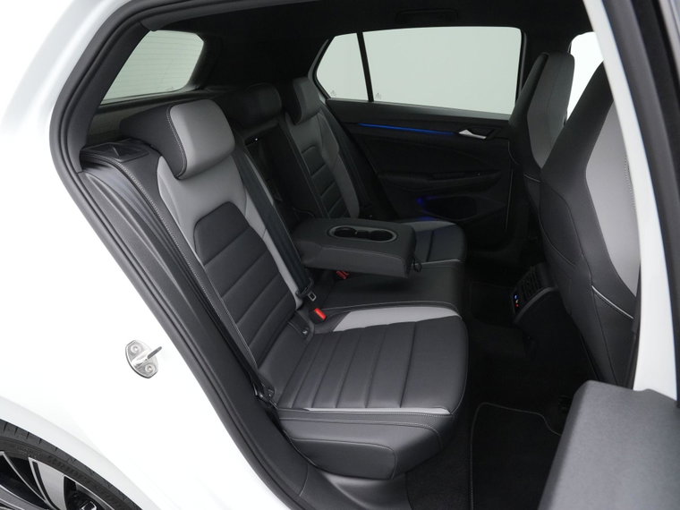 Vehicle Image 38