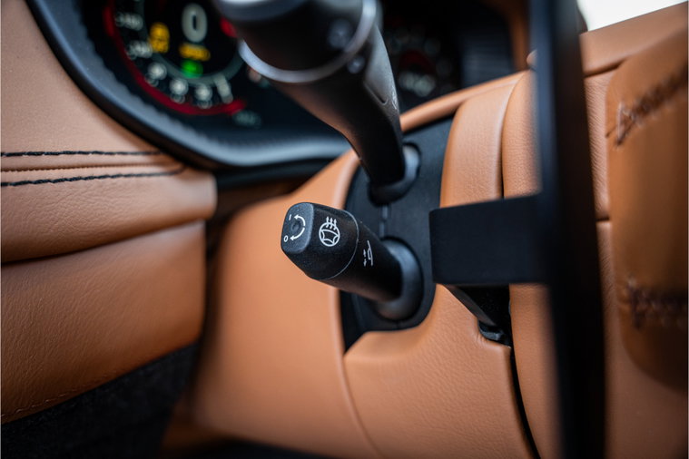 Vehicle Image 35