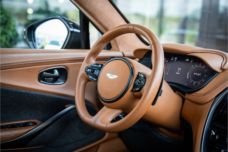Vehicle Image 11