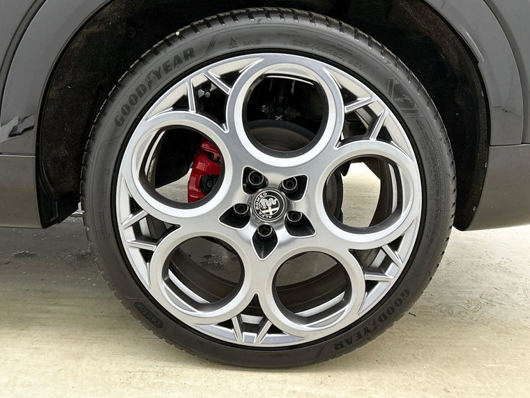 Vehicle Image 40