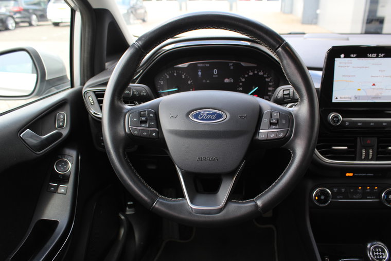 Vehicle Image 14