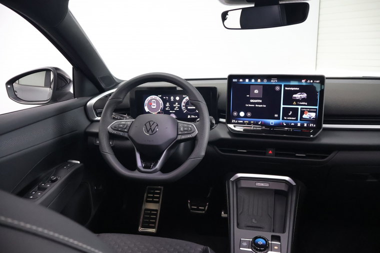 Vehicle Image 33