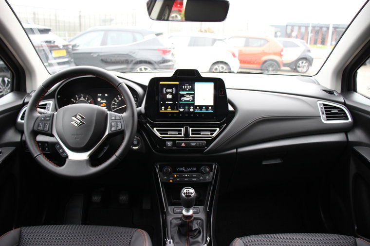 Vehicle Image 6