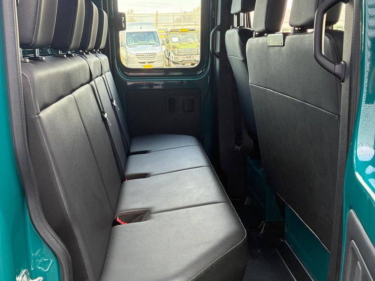 Vehicle Image 28