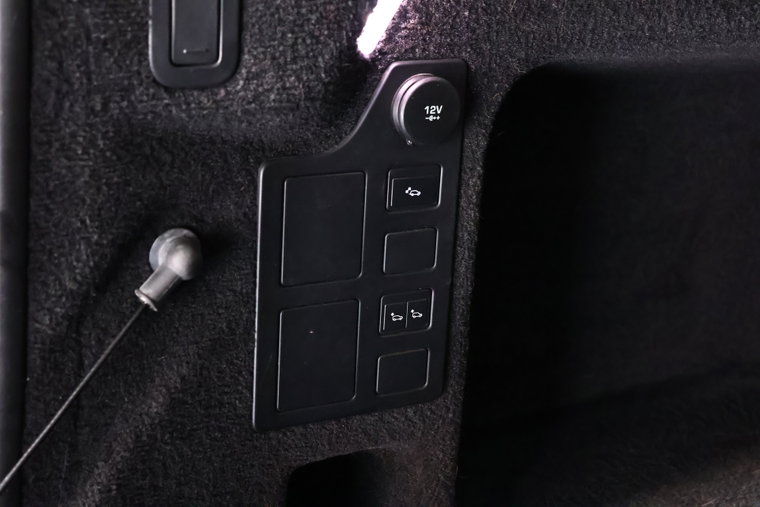 Vehicle Image 23