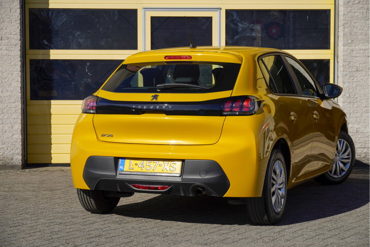 Vehicle Image 7